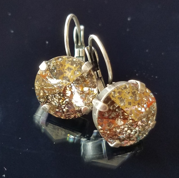 Austrian Crystal Earrings in Antique Silver - Picture 4 of 7
